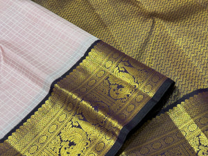 Soft Pink with Kanchana Blackish Blue Muthukattam Body Korvai Handwoven Pure Jari Kanjivaram Silk Saree Beauty