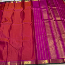 Nayaki- Gorgeous Dual Tone Orange with Rani Pink Handwoven Pure Kanjivaram Silk with small borders with beautiful weave with green selvedges rich seer pallu and contrast woven blouse