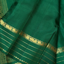 Sahana- Beautiful emerald green with gold handwoven Pure Kanjivaram Silk with beautiful chakram buttas and borders rich pallu and self colored blouse beauty