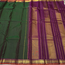 Nayaki- Deep Forest Green with Dark magenta Small borders Handwoven Pure Jari Kanjivaram Silk with small borders rich pallu and contrast woven blouse