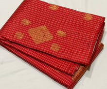 Saranga- Classic Orangish Red with Baby Pink Borderless Handwoven Pure 2g Jari Kanjivaram Silk with beautiful checks and buttas woven beautiful body with rich pallu in baby pink color with contrast baby pink blouse