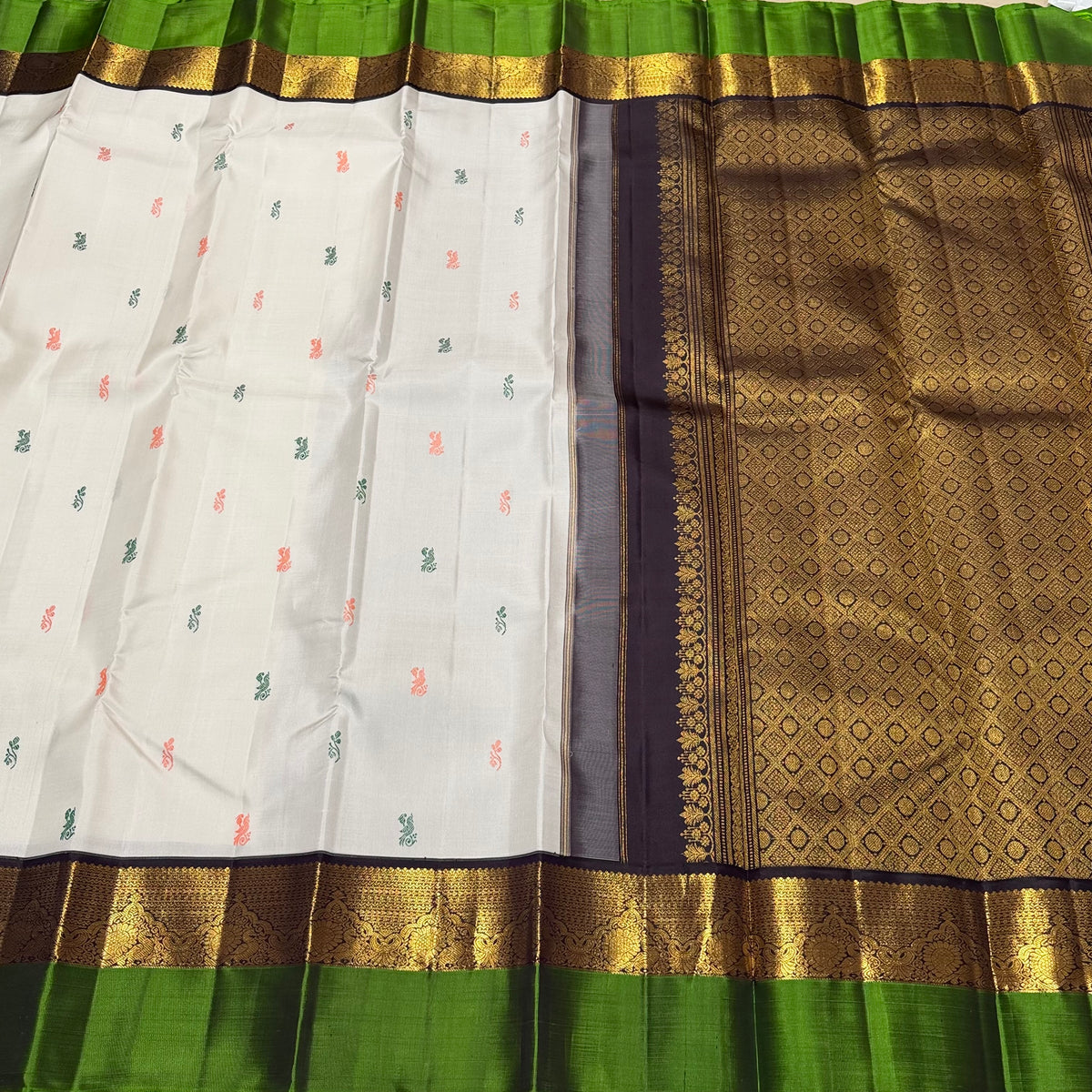 Vaibhogam- Stunning White and Deep Purple Handwoven Pure Jari Korvai K ...