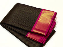 Vaibhogam- Gorgeous Kanchana Black with Pink Handwoven Pure Jari Korvai with vairaoosi Kattam woven beautiful body with rich borders pallu and contrast woven blouse.