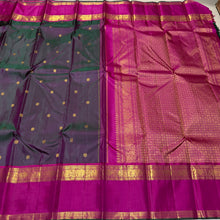 Sahana- Gorgeous Manthulir Dual tone Green with Magenta Pink Buttas Handwoven Pure Jari Kanjivaram Silk with beautiful doublept borders rich pallu and contrast woven blouse