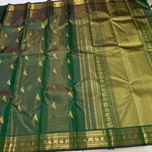 Sahana- Stunning Deep Green Vairaoosi with Buttas Handwoven Pure Jari Kanjivaram Silk with beautiful bird buttas woven body with rich borders pallu and self colored blouse
