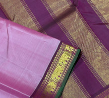 Nayaki- Gorgeous Lotus Pink with Dark magenta Small borders Handwoven Pure Jari Kanjivaram Silk with small borders rich pallu and contrast woven blouse