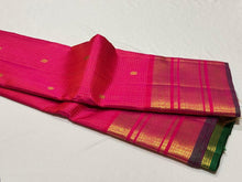 Dual tone Rose Pink with Vairaoosi Jari Checks with Green Blouse with Mayil Chakram Buttas Handwoven Pure Kanchipuram Silk Saree Beauty