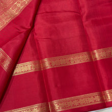 Sahana- Gorgeous Double tone Golden Mustard Shot color body with red combo in a beautiful handwoven pure Kanjivaram Silk with thilagam buttas woven with beautiful rettapet borders gorgeous simhayazhi motif woven pallu with a contrast woven red blouse