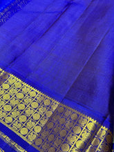 Dual tone Lavenderish Green with Blue Korvai with Rudraksha Borders Handwoven Pure Kanjivaram Silk Saree Beauty