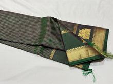 Vintage Weave-Deep Double Tone Bottle Green Handwoven Pure Jari Kanjivaram Silk Saree with Jari Oosi Kattam with Gandaberunda and Yazhis woven Borders rich pallu beauty