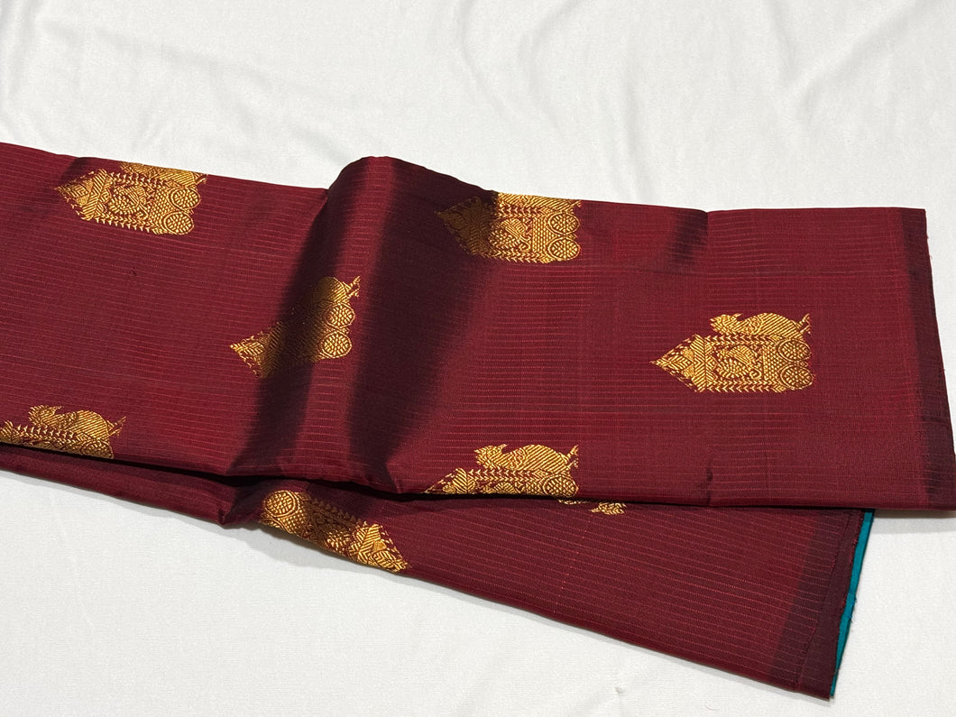 Rare Combination- Dark Maroon with Peacock Blue Green Borderless Muthukattam with Peacock Chariot Buttas Handwoven Pure Jari Kanjivaram Silk Saree Beauty