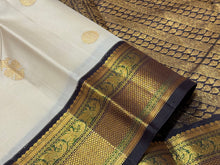 Offwhite with Black Handwoven Pure Jari Korvai with Buttas Kanjivaram Silk Saree Beauty