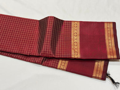 Burgundy Brown Handwoven Pure Jari Oosi Kattam Kanchipuram Silk Saree with Peacocks in a Clover Motifs woven Pallu Doublepet Borders Beauty