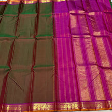 Nayaki- Beautiful Manthulir Green with Magenta Pink Handwoven Small Borders Pure Kanjivaram Silk Saree with beautiful borders rich seer pallu and contrast blouse