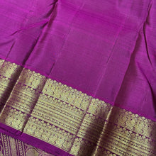 Olive Green with Deep Magenta Buttas With Banarasi Style Woven Rich Borders Gorgeous Pallu and Contrast woven blouse beauty