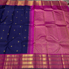 Vaibhogam- Stunning Deep Blue with Fuchsia Pink Handwoven Pure Jari Korvai Kanjivaram Silk with beautiful buttas woven body with rich varisaipet borders beautiful pallu and contrast woven blouse with green selvedges
