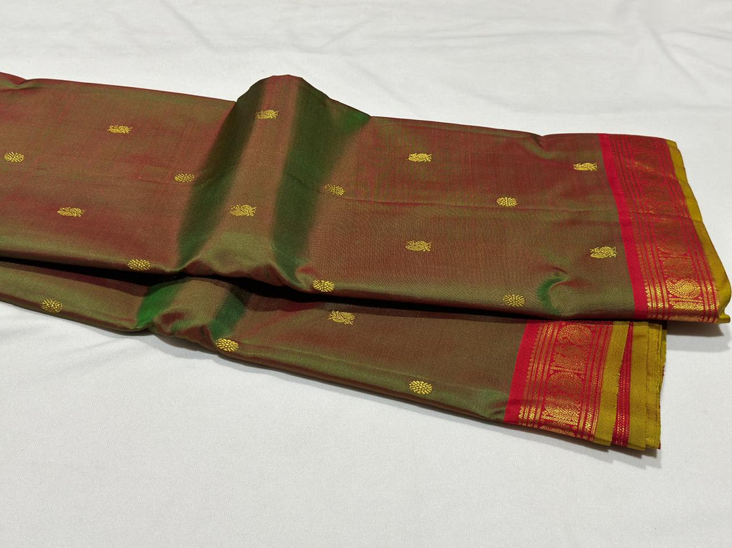 Manthulir Green with Red Buttas small borders Handwoven Pure Jari Kanjivaram Silk Saree Beauty