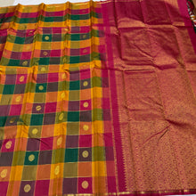 Saranga- Gorgeous Palum Pazhamum Checks with Buttas and Neli Veldhari checks woven beautiful body with small rudrakshas woven borders with rich pallu and contrast woven arakku blouse