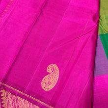 Saranga- Gorgeous Palum Pazhamum Checks Borderless Handwoven Pure Jari Kanjivaram with Paisleys woven jacquard body with rich lakshadeepam style woven beautiful pallu and contrast woven rani pink blouse .