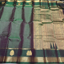 Vintage Weave-Deep Double Tone Bottle Green Handwoven Pure Jari Kanjivaram Silk Saree with Jari Oosi Kattam with Gandaberunda and Yazhis woven Borders rich pallu beauty
