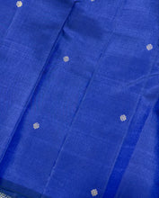Vaibhogam- Stunning Royal Blue with Gold Handwoven Pure 2g Jari Kanjivaram Silk with beautiful peacocks and iruthalaipakshi motits woven body with beautiful turning borders with gorgeous weaving rich pallu and buttas woven blouse