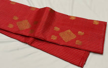 Saranga- Classic Orangish Red with Baby Pink Borderless Handwoven Pure 2g Jari Kanjivaram Silk with beautiful checks and buttas woven beautiful body with rich pallu in baby pink color with contrast baby pink blouse