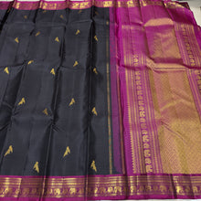 Sahana- Stunning Dark Kanchana Black with Deep Magenta Rettai Kili Buttas Handwoven Pure Jari Kanjivaram Silk with beautiful borders rich pallu and contrast woven blouse
