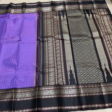 Saraswati- Gorgeous Lavendar with Black Handwoven Pure Korvai Premium Zariless Kanjivaram Silk with beautiful checked body with rich yazhis and rudrakshas woven borders gorgeous pallu and contrast woven blouse