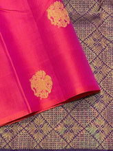 Saranga- Beautiful Dual tone Orange Pink with Deep Beetlenut Purple Handwoven Pure Borderless Pure 2g Jari Kanjivaram Silk with Muthukattam with Elephant buttas woven body with rich pallu and contrast woven blouse
