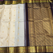 Offwhite with Black Handwoven Pure Jari Korvai with Buttas Kanjivaram Silk Saree Beauty