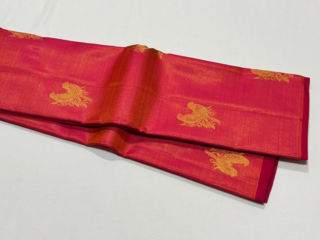 Dual tone Burnt Orange Pink with Gold Vairaoosi Borderless with Double Parrot Buttas rich Pallu Handwoven Pure Jari Kanjivaram Silk Saree Beauty