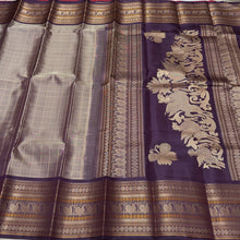 Saraswati- Gorgeous Abirami Beige with  Deep Purple Handwoven Premium Zariless Kanjivaram Silk with beautiful muthukattam silk checked body with gorgeous varisaipet borders rich sorgavaasal pallu and contrast woven blouse #thambooriexclusives #thambooricl