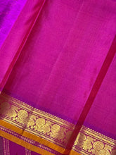 Manthulir Green with Magenta Pink Handwoven Small Borders Pure Jari Kanjivaram Silk Saree Beauty