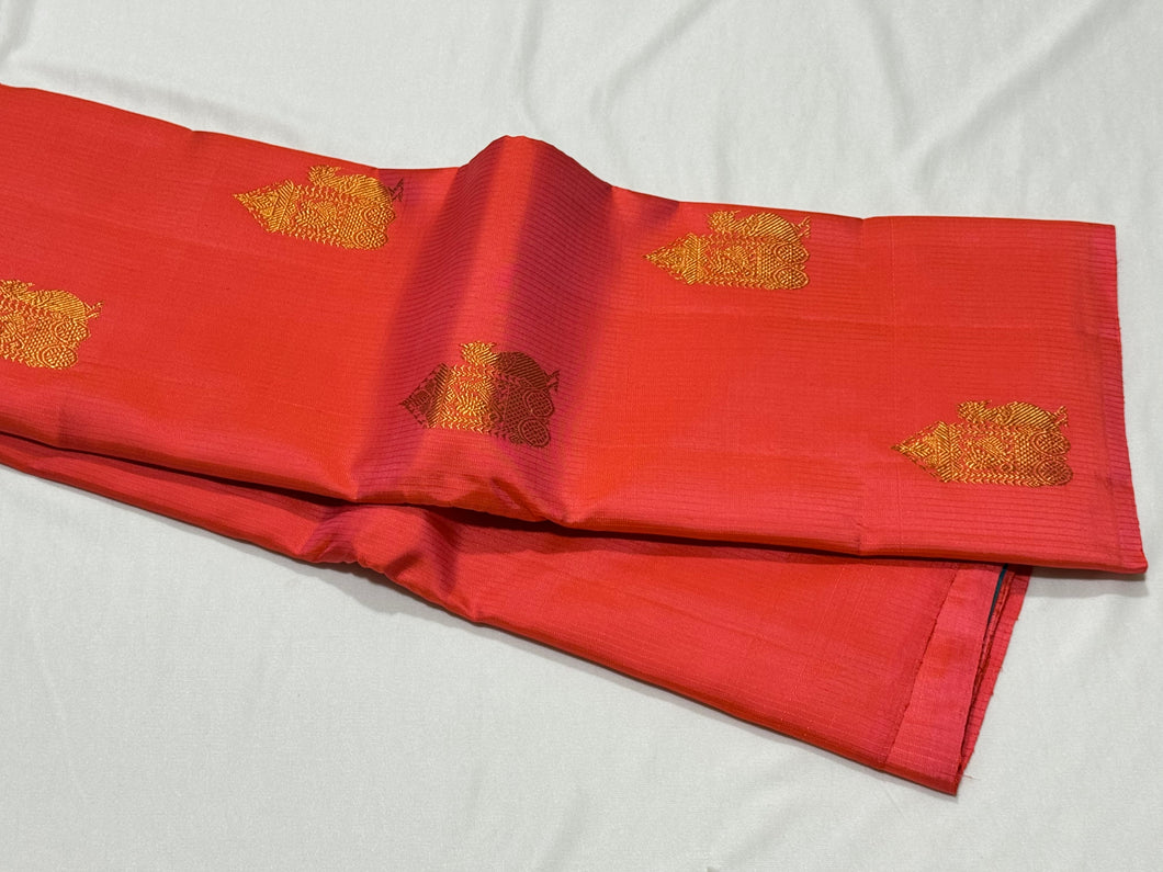 Bright Peach with Peacock Blue Green Muthukattam with Peacock Chariot Motifs Borderless Handwoven Pure Jari Kanjivaram Silk Saree Beauty