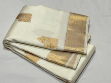 Gorgeous Offwhite with Gold Combination in Handwoven Pure Kanjivaram Silk Saree with rich Peacock driven chariot motifs woven all over the body with beautiful and intricate borders rich woven pallu and blouse with Zari strips