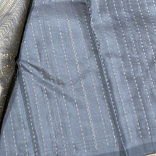 Saranga-Beautiful Elaichi Green with Onion Pink and Grey Double Pallu Handwoven Pure Kanjivaram Borderless Silk with Mayil Chakram thread buttas woven body with rich pallu and contrast grey color blouse