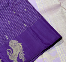 Saranga- Gorgeous Purple with Lavandar Handwoven Pure Twisted Gold & Silver Jari Borderless Kanjivaram Silk with buttas and checks woven beautiful body with simhayazhi borders rich pallu and contrast lavandar blouse