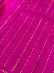 Palum Pazhamum Borderless Checks with thodar (continuous) buttas rich pallu blouse beauty