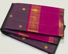 Sahana- Gorgeous Manthulir Dual tone Green with Magenta Pink Buttas Handwoven Pure Jari Kanjivaram Silk with beautiful doublept borders rich pallu and contrast woven blouse