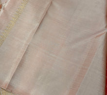 Saranga- Classic Orangish Red with Baby Pink Borderless Handwoven Pure 2g Jari Kanjivaram Silk with beautiful checks and buttas woven beautiful body with rich pallu in baby pink color with contrast baby pink blouse