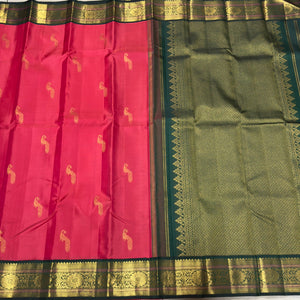 Dual tone Deep tomato Pink with Bottle Green Korvai Handwoven Pure Jari Buttas Woven Kanjivaram Silk Saree Beauty