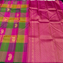 Saranga- Gorgeous Palum Pazhamum Checks Borderless Handwoven Pure Jari Kanjivaram with Paisleys woven jacquard body with rich lakshadeepam style woven beautiful pallu and contrast woven rani pink blouse .